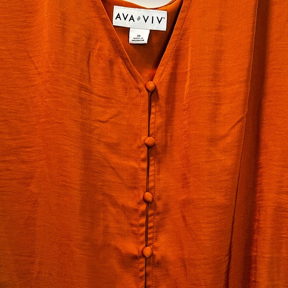 Ava and Viv Silk Button Down Blouse - Picture 5 of 5